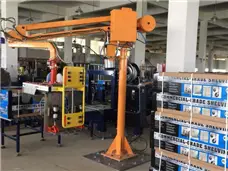 Welding robot