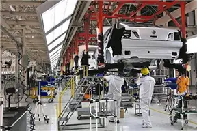 What automation equipment does the automobile production line have?